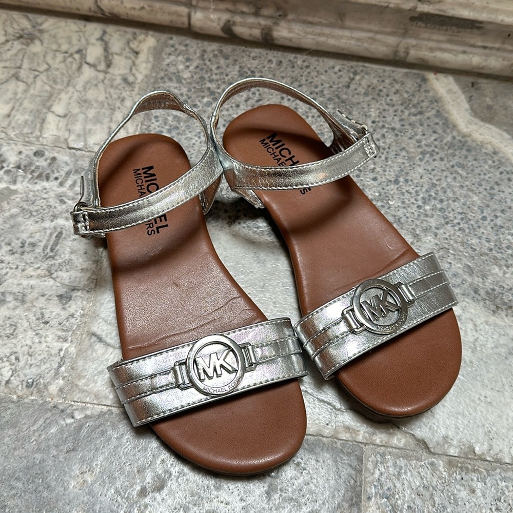 Euc girls Michael Kors silver sandals
